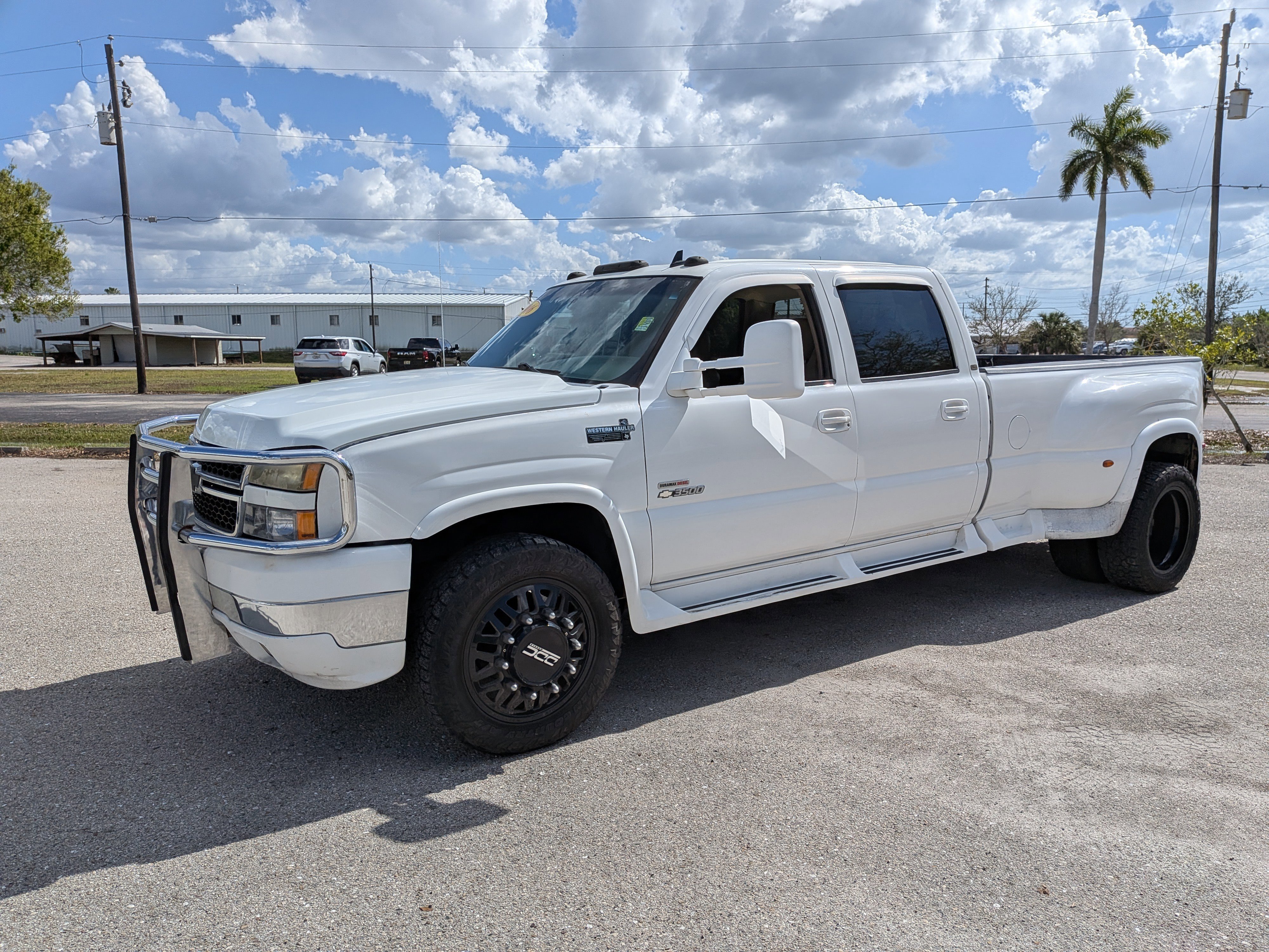 Used 2006 Chevrolet Silverado 3500 LT w/ Onstar Plus Package image 8