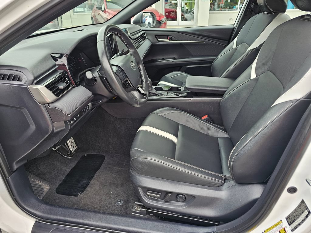 Used 2025 Toyota Camry SE FWD image 21