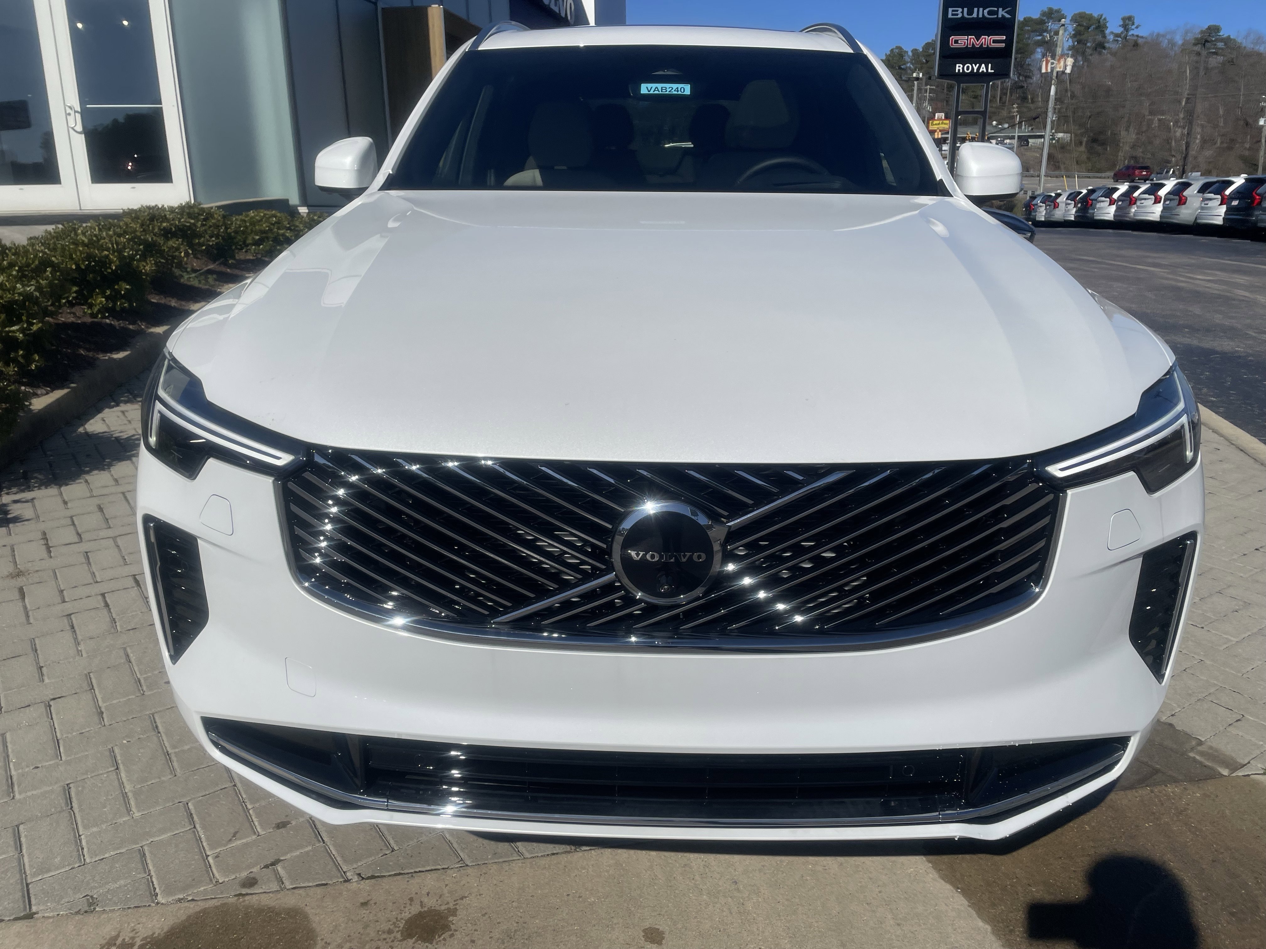 New 2026 Volvo XC90 B6 Ultra w/ Lounge Package image 2