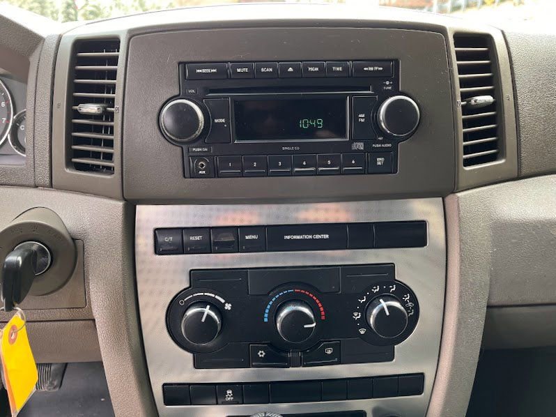 Used 2007 Jeep Grand Cherokee Laredo image 17