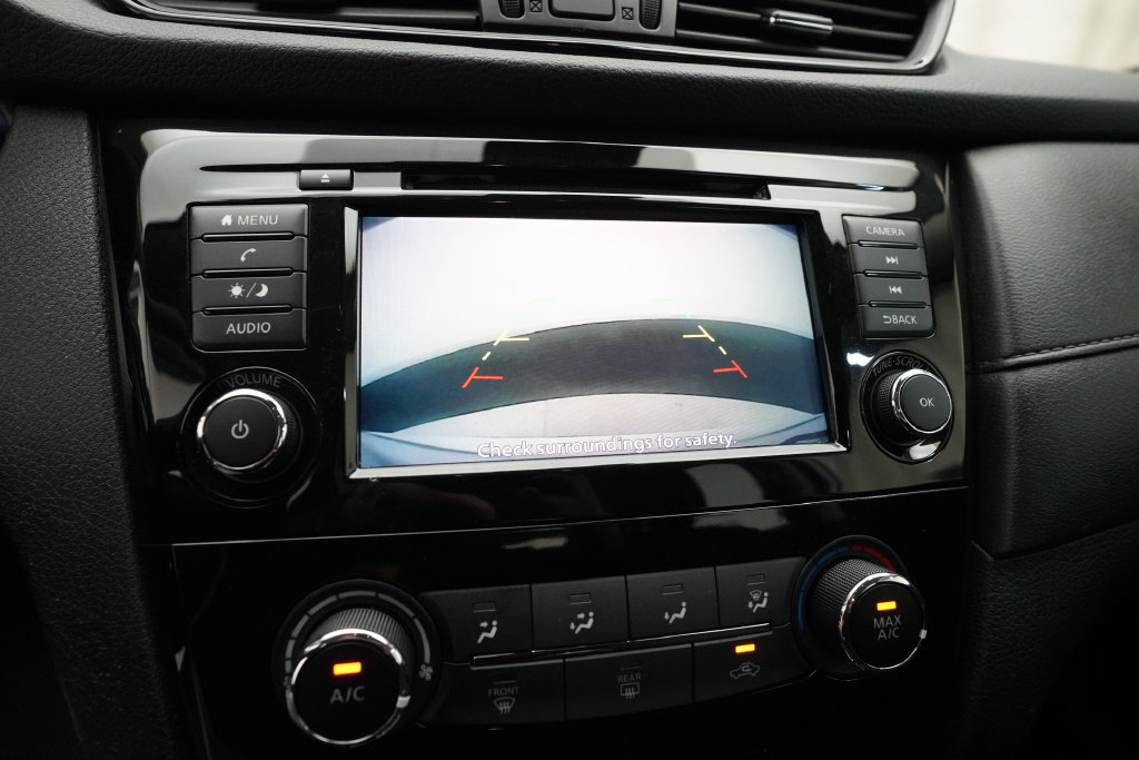 Used 2020 Nissan Rogue S AWD/4WD image 19