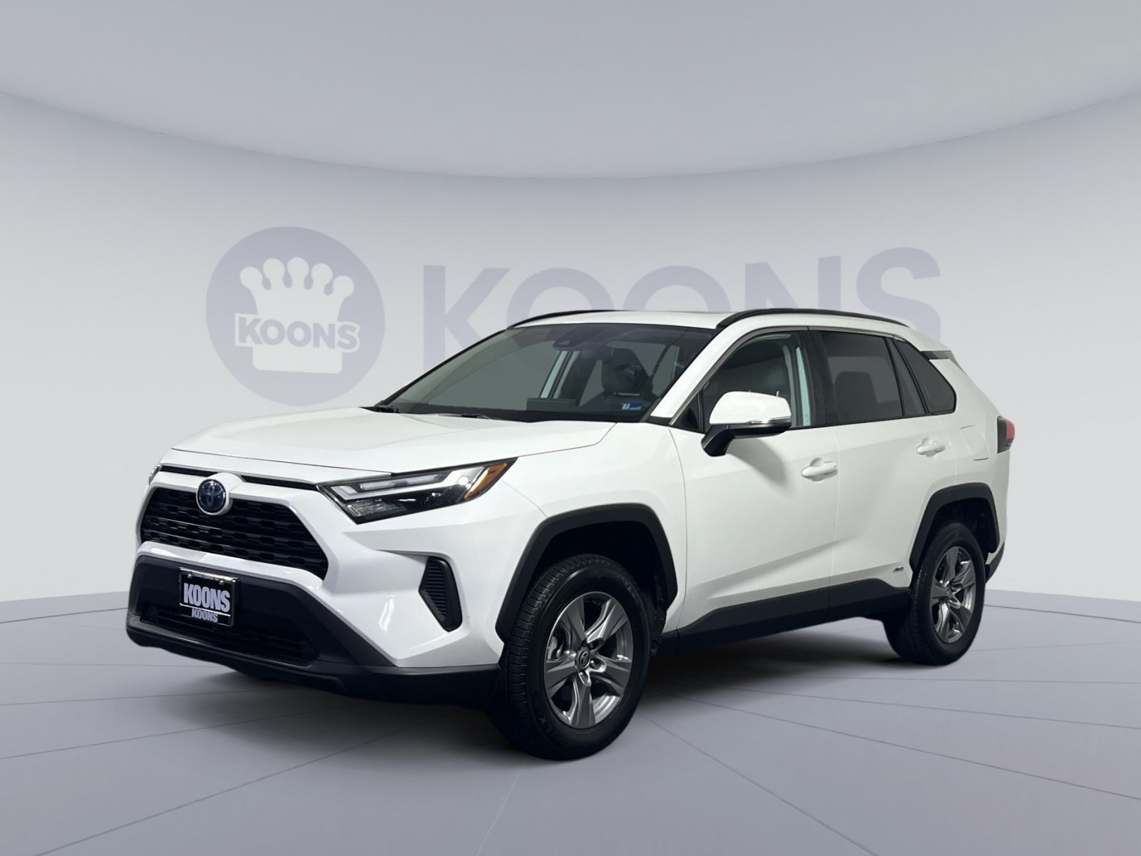 Used 2022 Toyota RAV4 XLE w/ Convenience Package AWD/4WD image 1