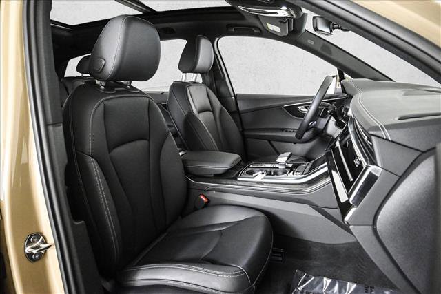 Certified 2025 Audi Q7 2.0T Premium Plus image 23