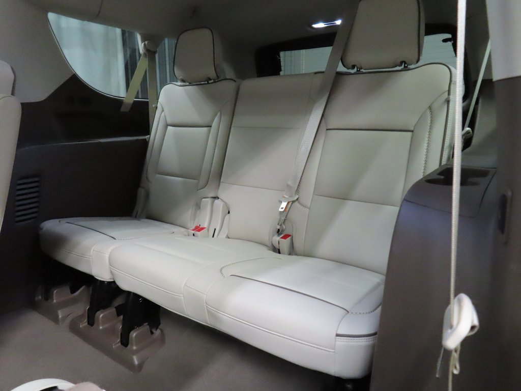 Used 2024 GMC Yukon XL Denali image 12