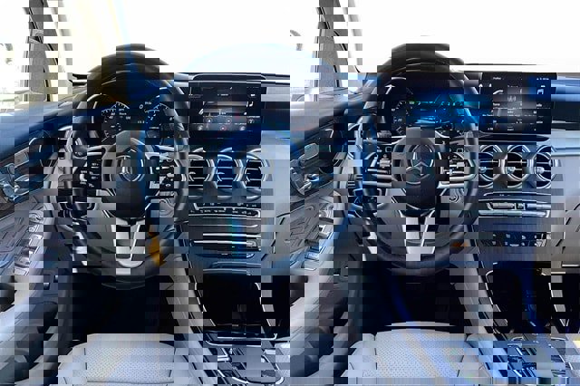 Certified 2022 Mercedes-Benz GLC 300 4MATIC image 11