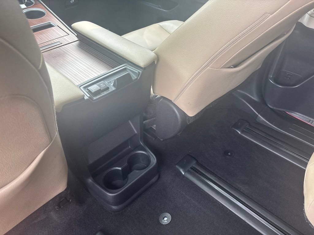 Used 2021 Toyota Sienna XLE FWD image 23