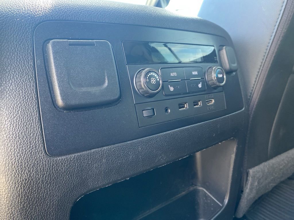 Used 2017 Chevrolet Suburban Premier AWD/4WD image 12