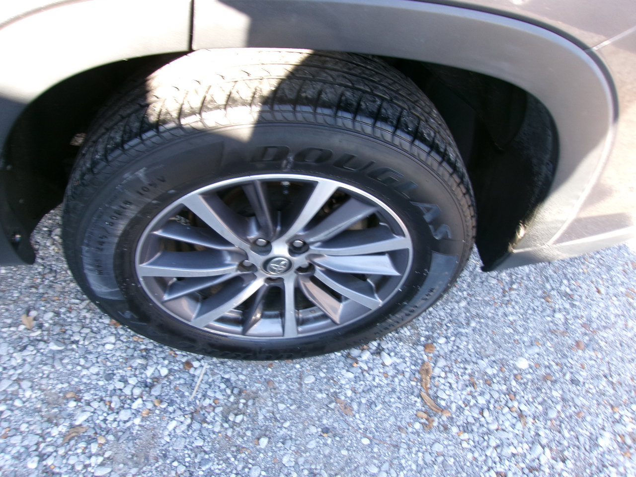 Used 2019 Toyota Highlander XLE image 11