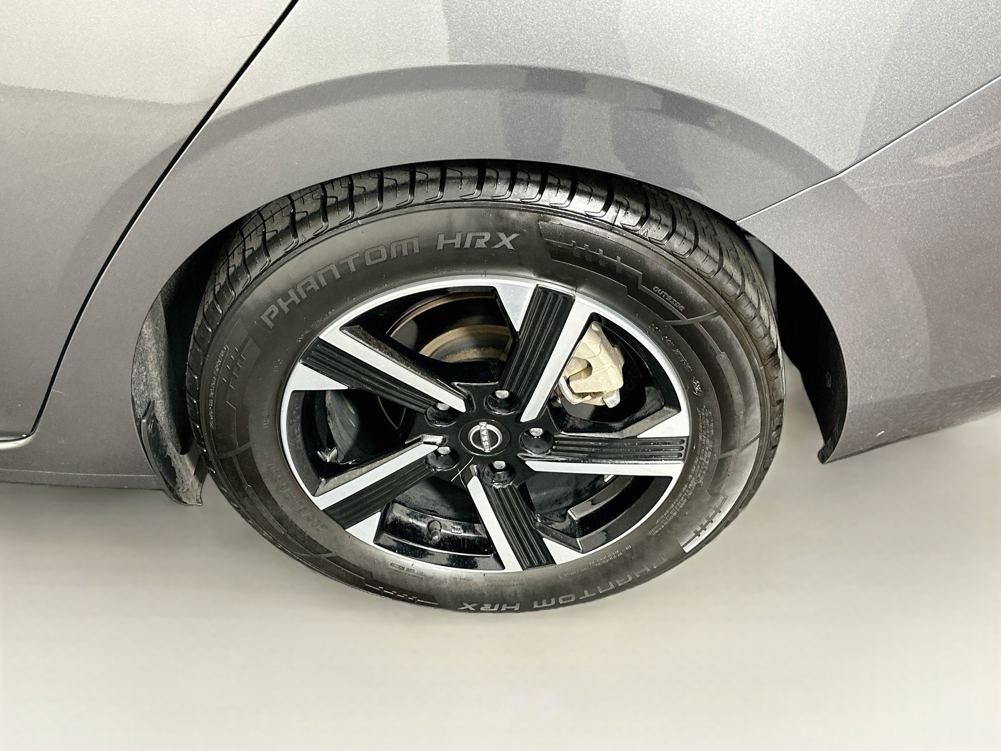 Used 2025 Nissan Sentra SV FWD image 11