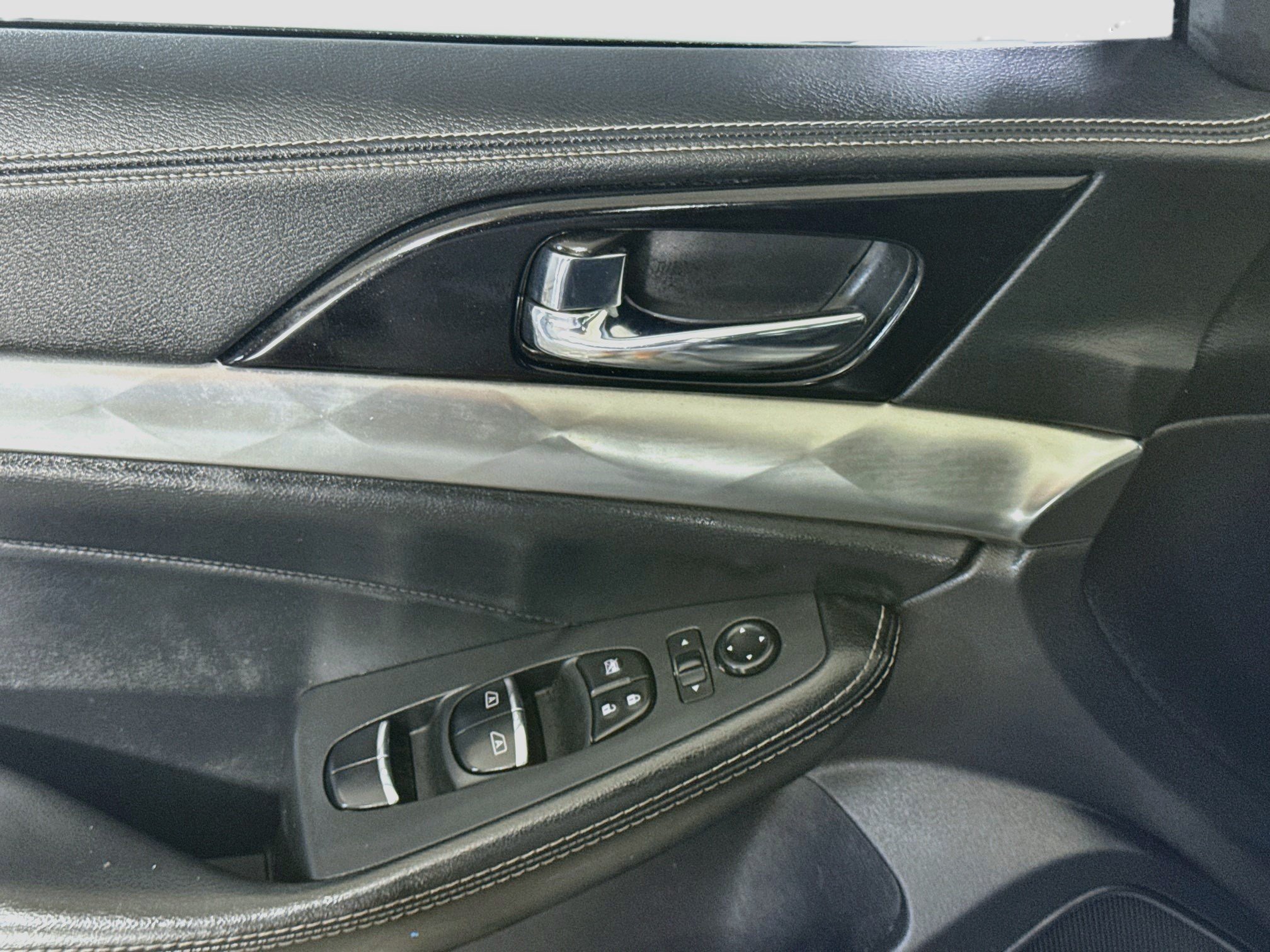 Used 2023 Nissan Maxima SV w/ Floor Mat Group FWD image 24