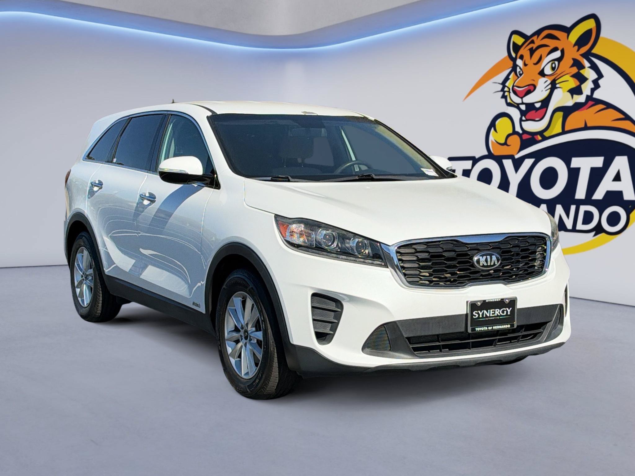 Used 2019 Kia Sorento AWD V6 image 3