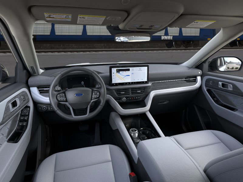 New 2026 Ford Explorer Platinum image 9