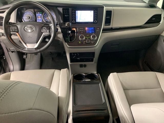 Used 2020 Toyota Sienna XLE Premium AWD/4WD image 36