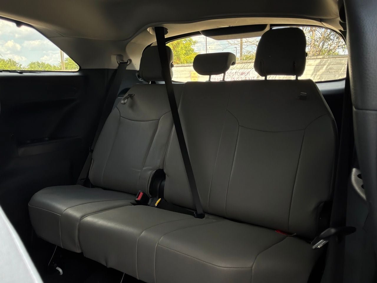 Used 2026 Toyota Sienna XLE FWD image 13