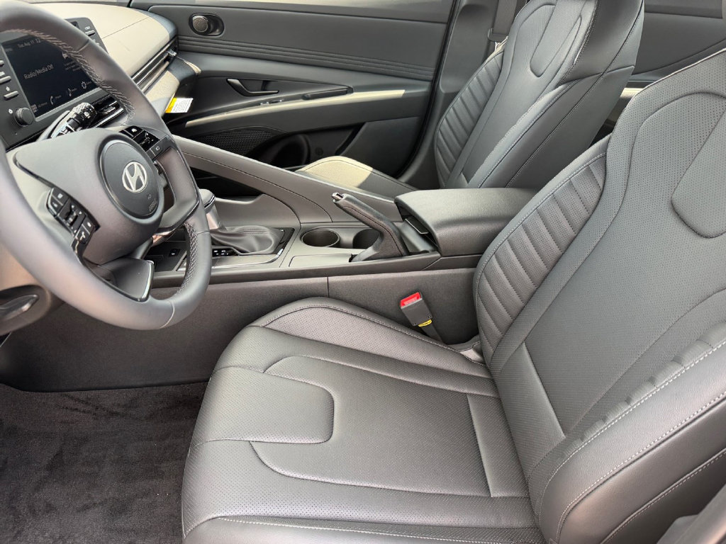 New 2026 Hyundai Elantra SEL Sport FWD image 10