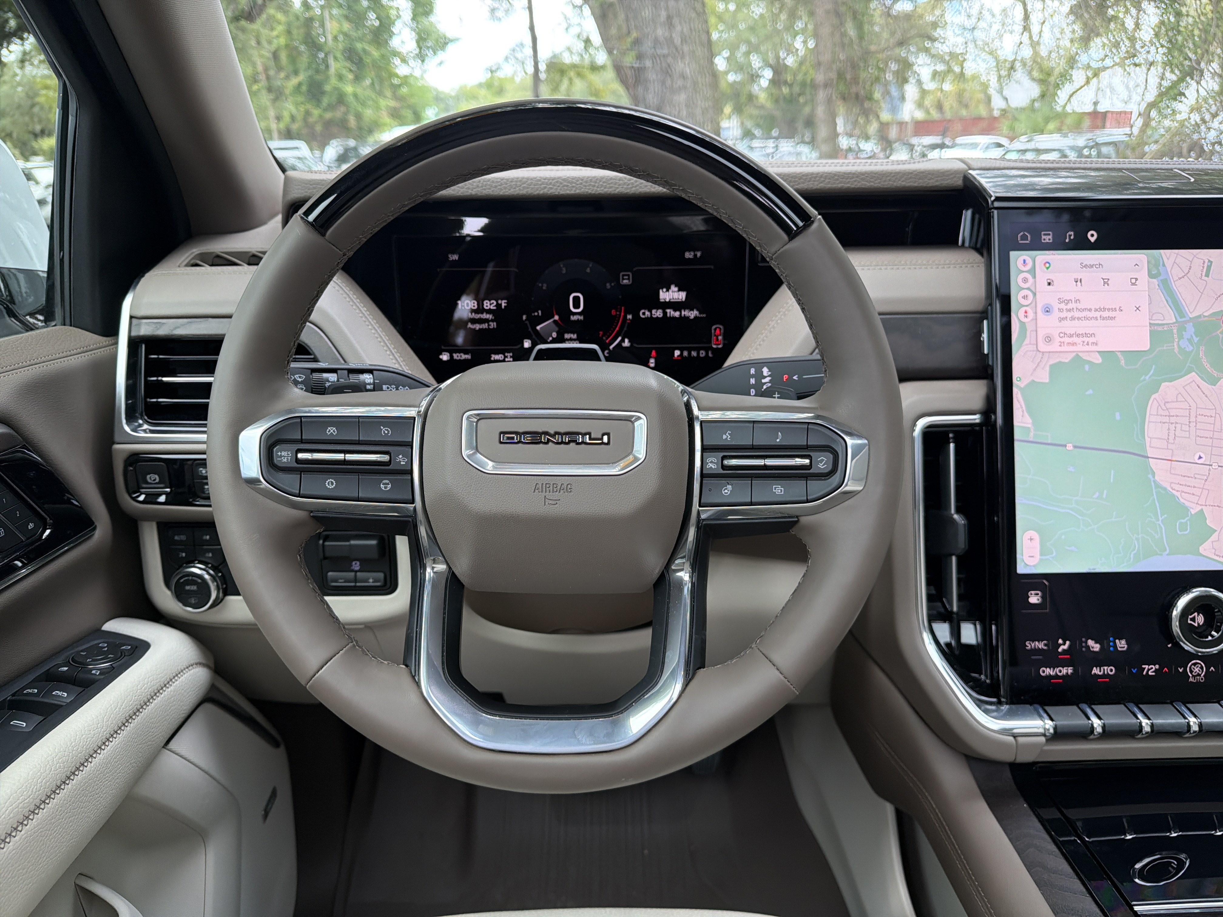 Used 2026 GMC Yukon Denali w/ Denali Reserve Package AWD/4WD image 35