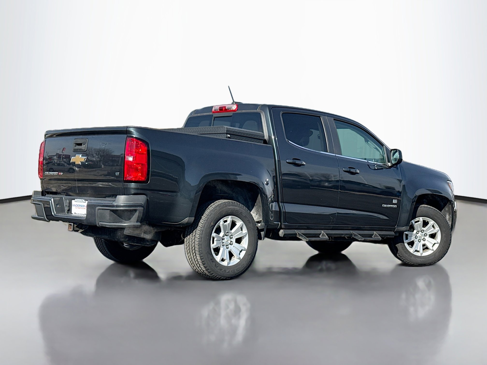 Used 2018 Chevrolet Colorado LT w/ LT Convenience Package image 2