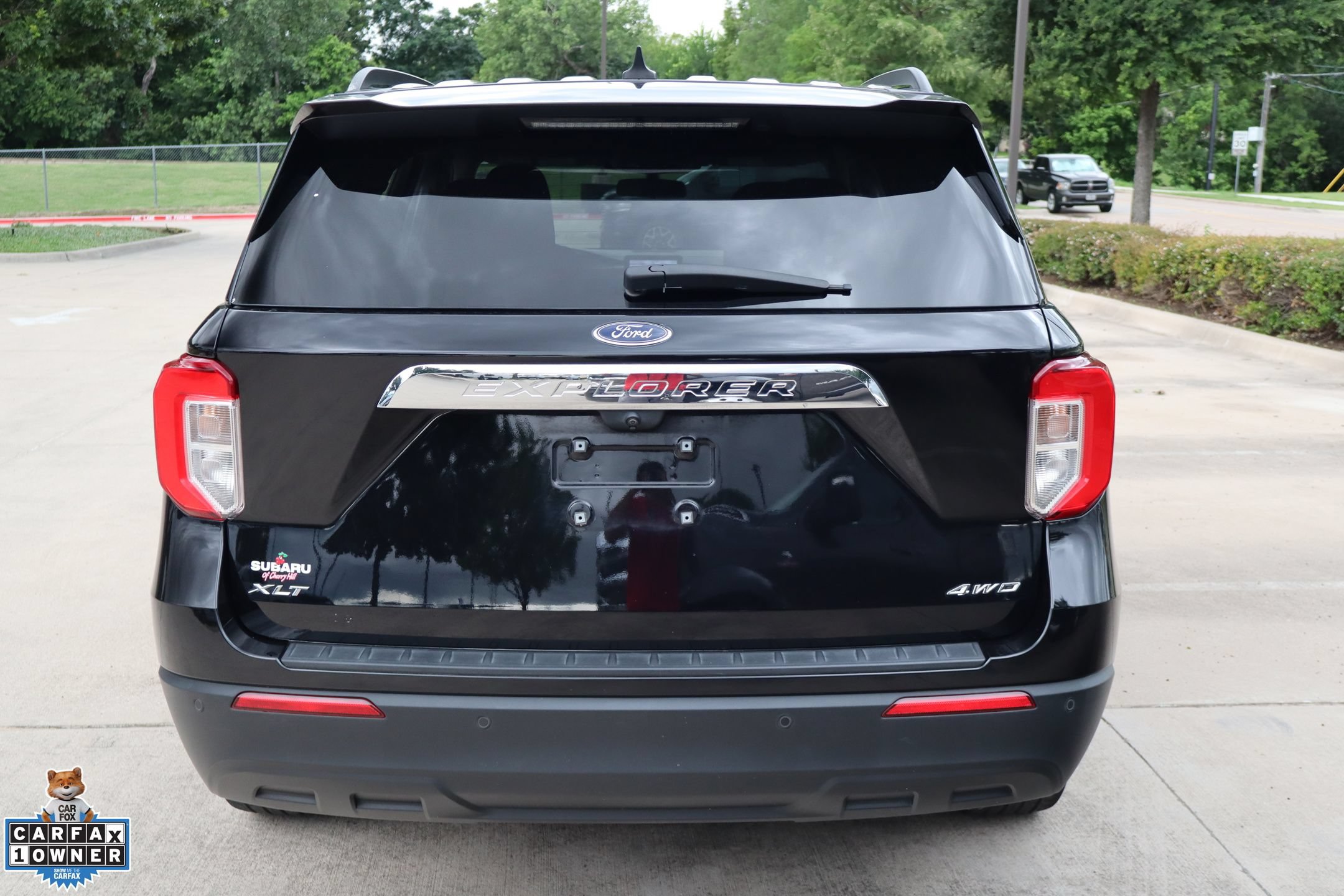 Used 2021 Ford Explorer XLT AWD/4WD image 4