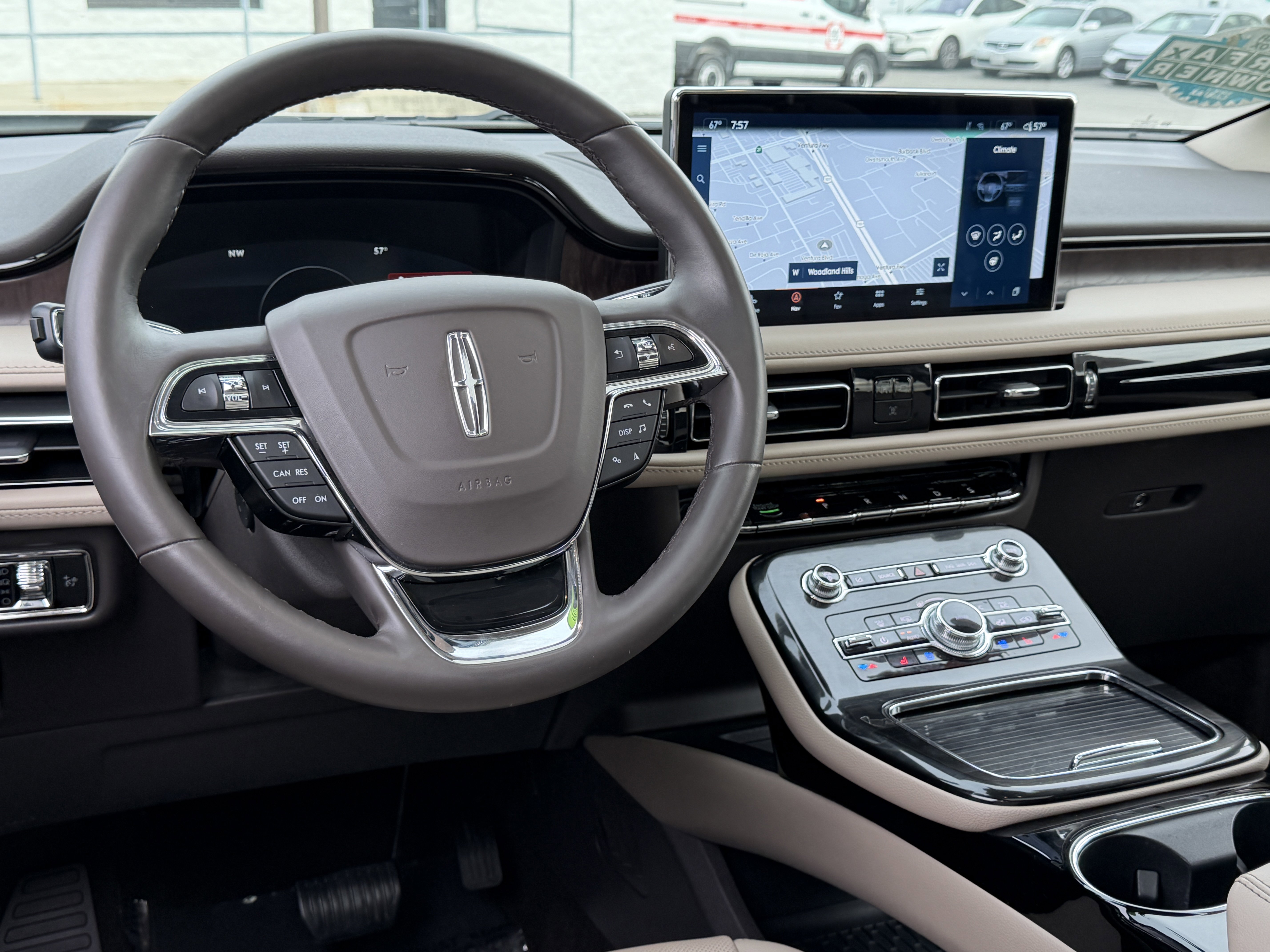 Certified 2023 Lincoln Nautilus Reserve w/ Luxury Package image 21