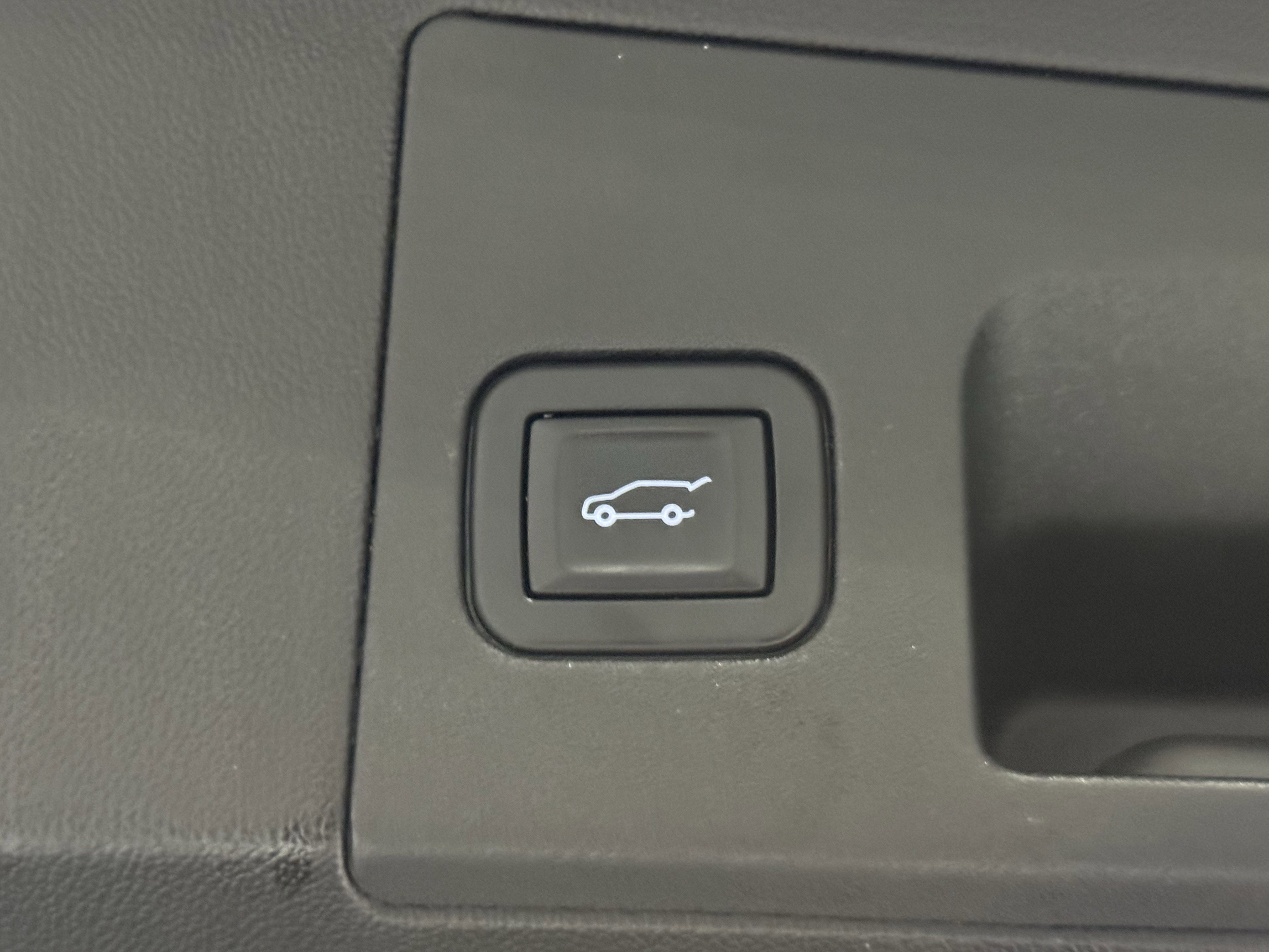 Used 2020 Cadillac XT5 Premium Luxury image 36