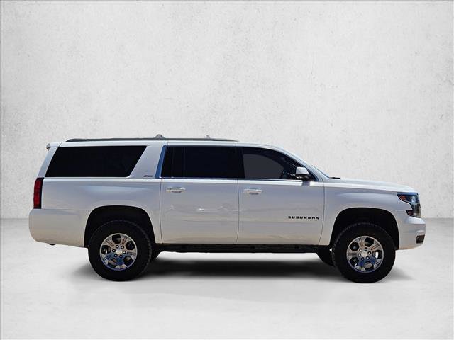 Used 2020 Chevrolet Suburban LT w/ Luxury Package AWD/4WD image 4