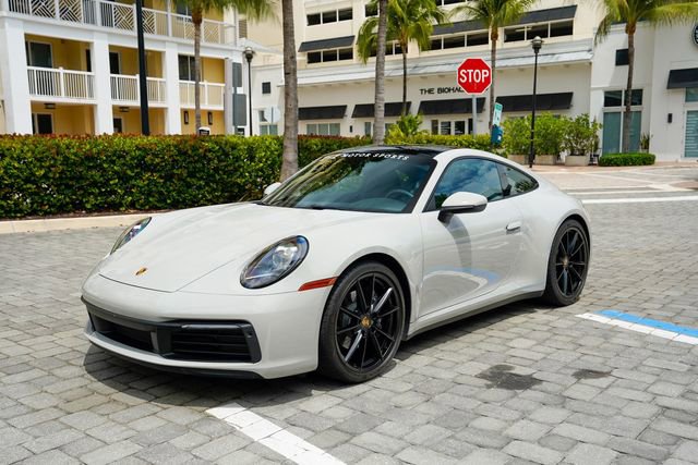 Used 2021 Porsche 911 Carrera 4 AWD/4WD image 2
