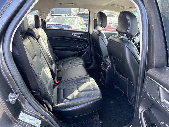 Used 2018 Ford Edge Titanium w/ Technology Package image 11