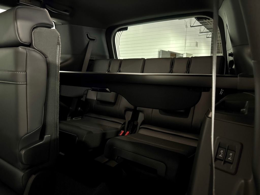 Used 2025 Lexus GX 550 image 30