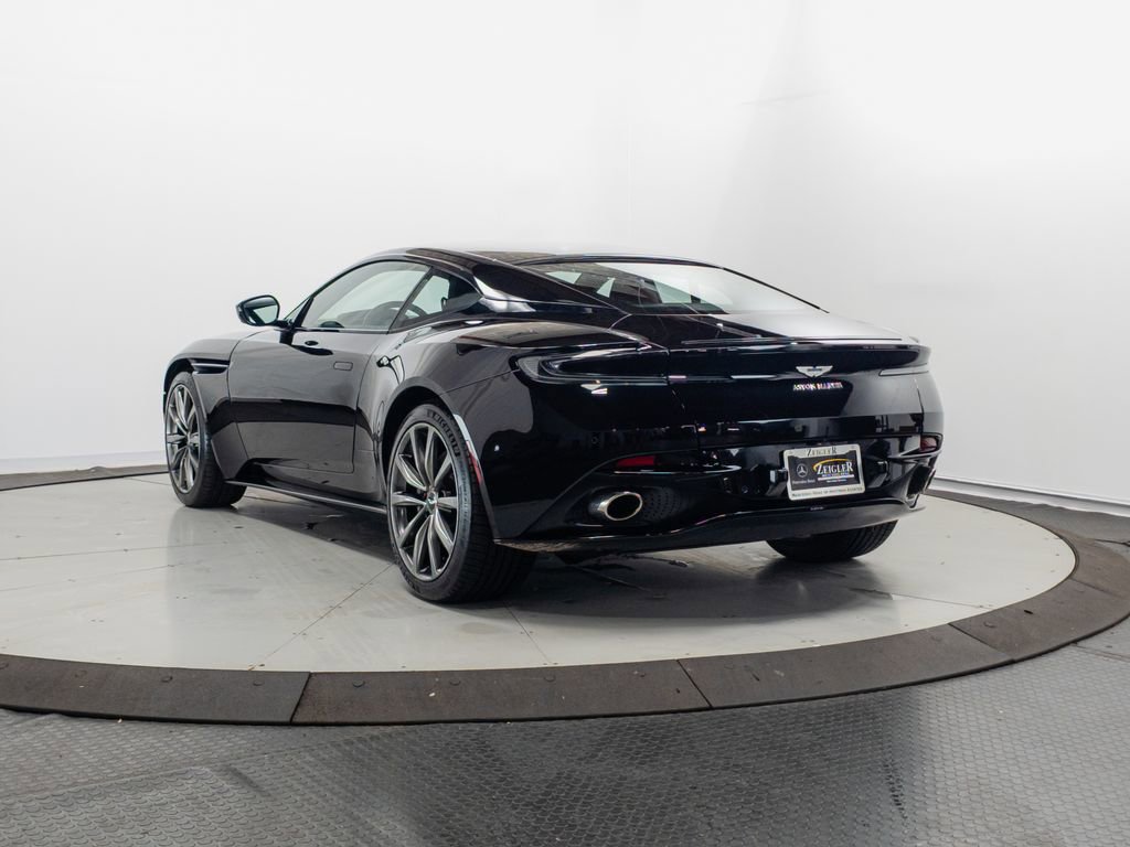 Used 2019 Aston Martin DB11 Coupe RWD image 26