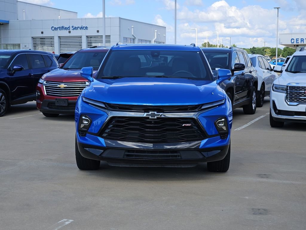 Used 2025 Chevrolet Blazer RS w/ Driver Confidence II Package FWD image 2