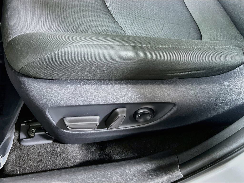 Certified 2025 Toyota RAV4 XLE AWD/4WD image 17