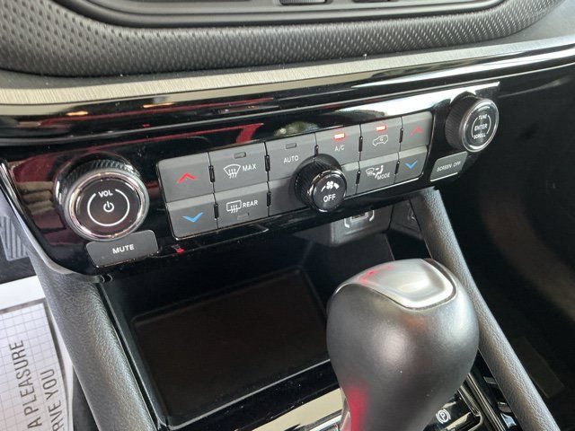 Used 2024 Jeep Compass Trailhawk AWD/4WD image 26
