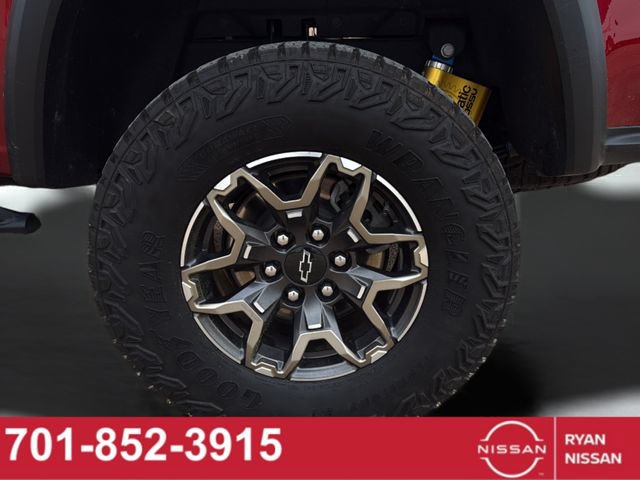 Used 2024 Chevrolet Colorado ZR2 w/ Technology Package AWD/4WD image 32
