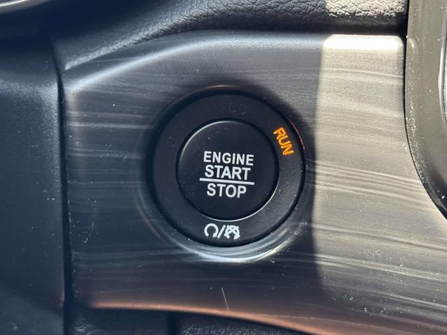 Used 2021 Jeep Grand Cherokee Laredo X RWD image 30