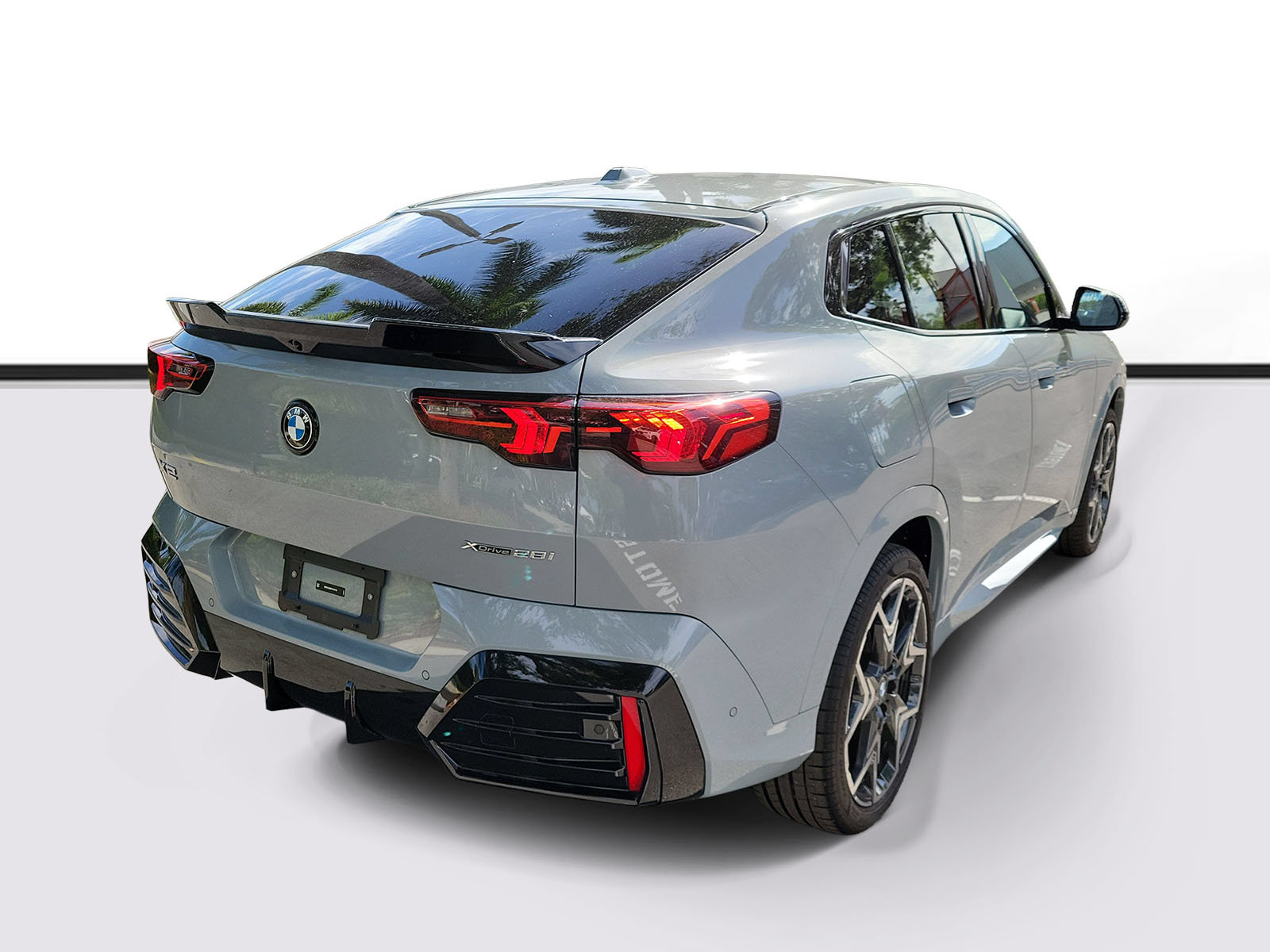 New 2026 BMW X2 xDrive28i AWD/4WD image 4
