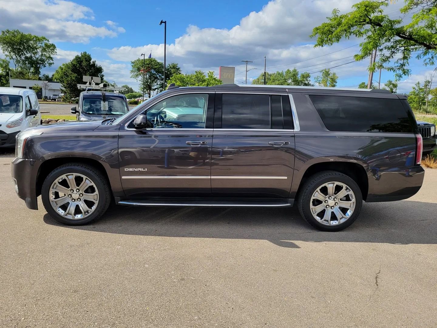 Used 2018 GMC Yukon XL Denali w/ Open Road Package image 7
