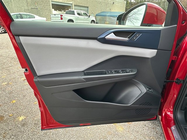 Certified 2022 Volkswagen Taos SE image 10