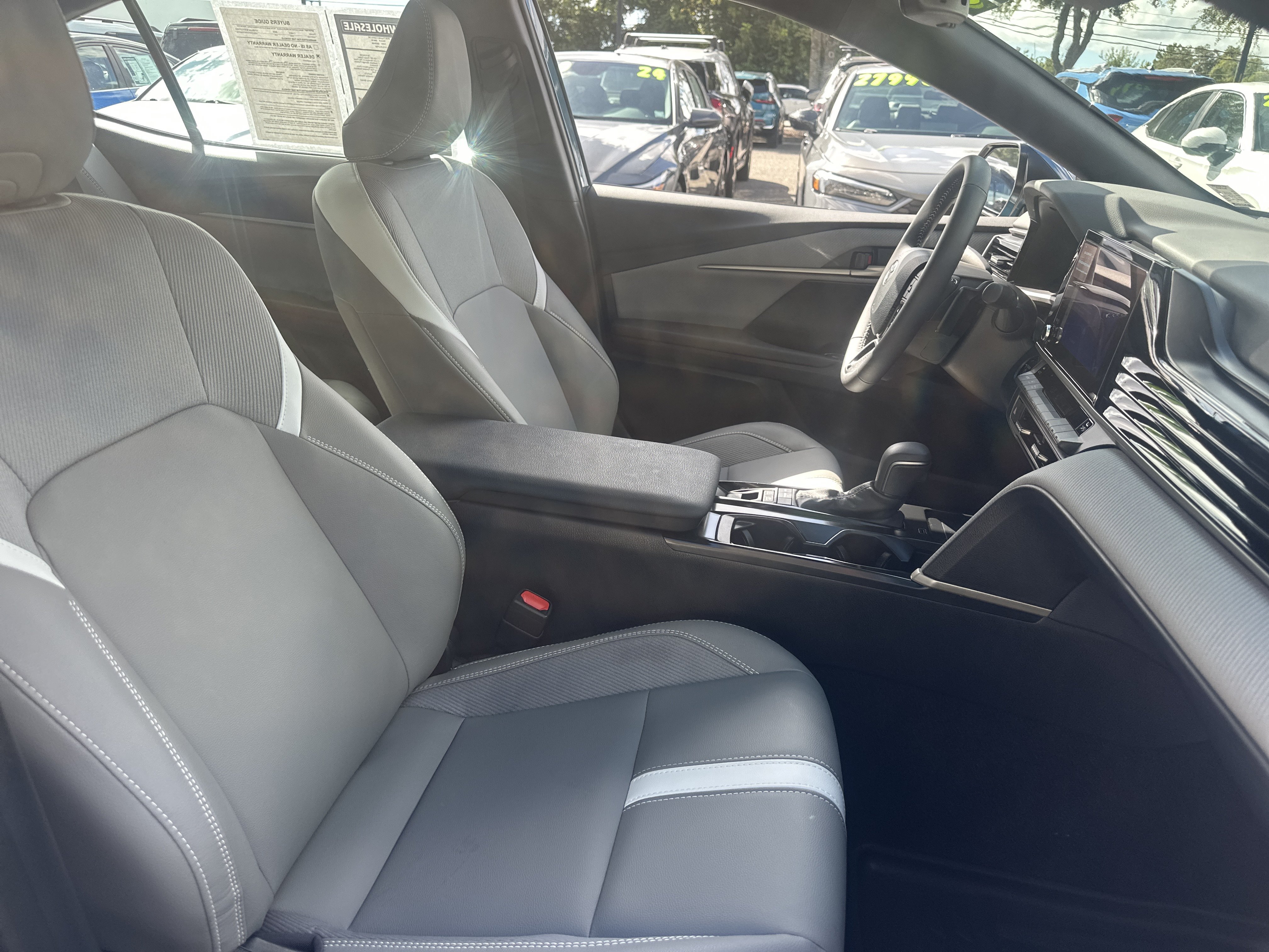 Used 2026 Toyota Camry SE w/ Convenience Package FWD image 14