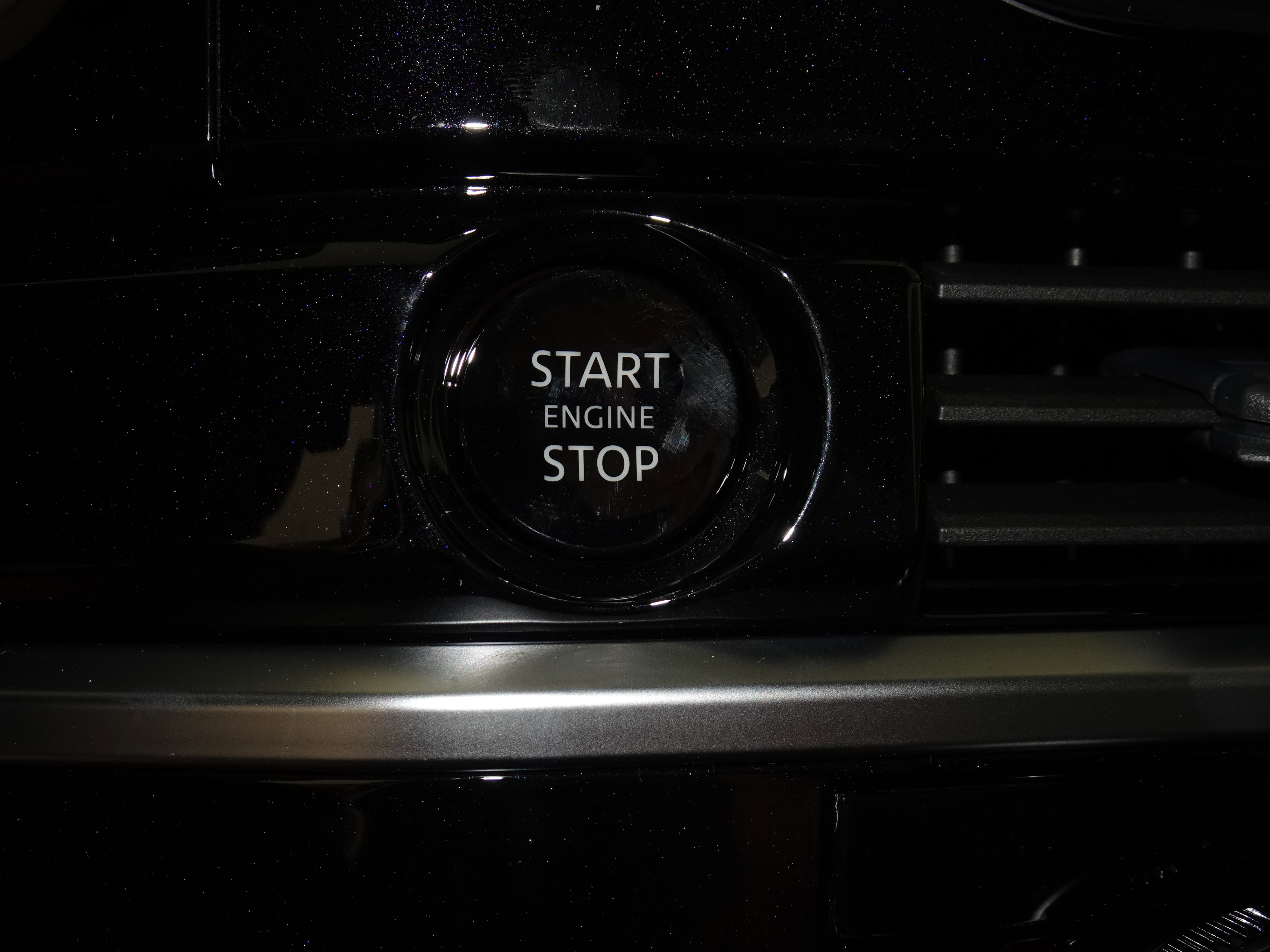 New 2025 Nissan Pathfinder SL w/ Cargo Package image 33