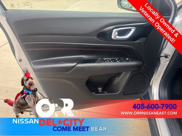 Used 2025 Jeep Compass Trailhawk image 15