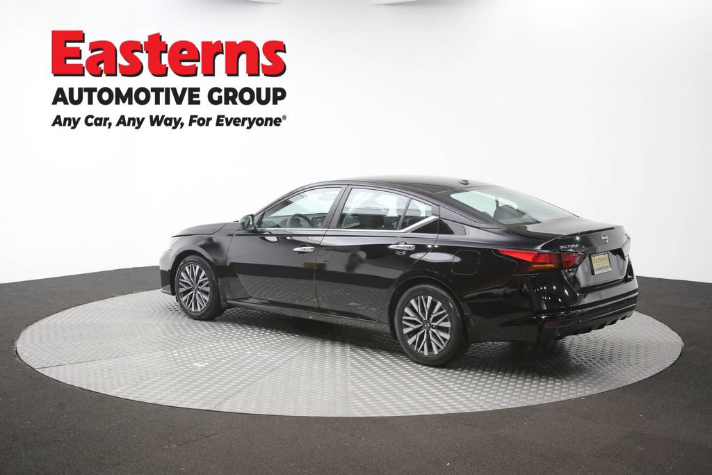 Used 2024 Nissan Altima 2.5 SV FWD image 65
