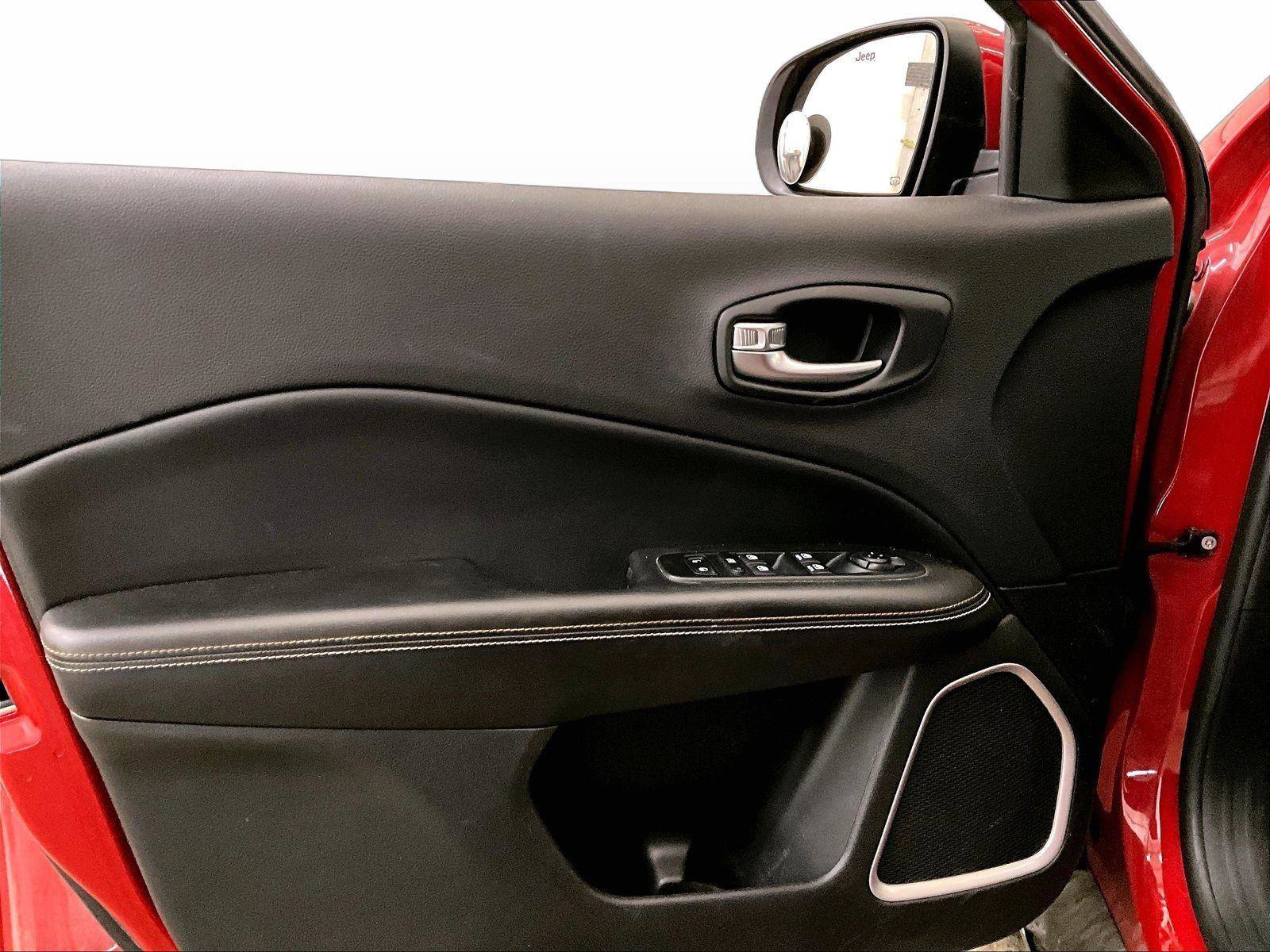 Used 2019 Jeep Compass Latitude w/ Popular Equipment Group FWD image 22