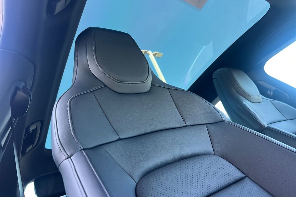 Used 2021 Porsche Taycan 4S image 15