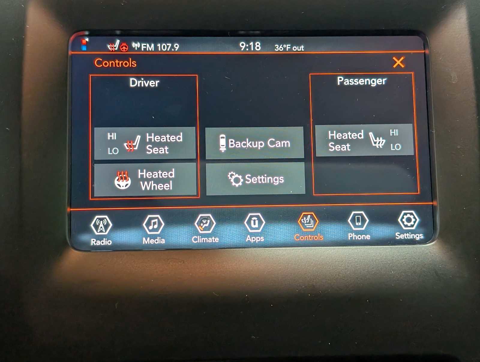 Used 2020 Jeep Cherokee Latitude Plus w/ Cold Weather Group image 22