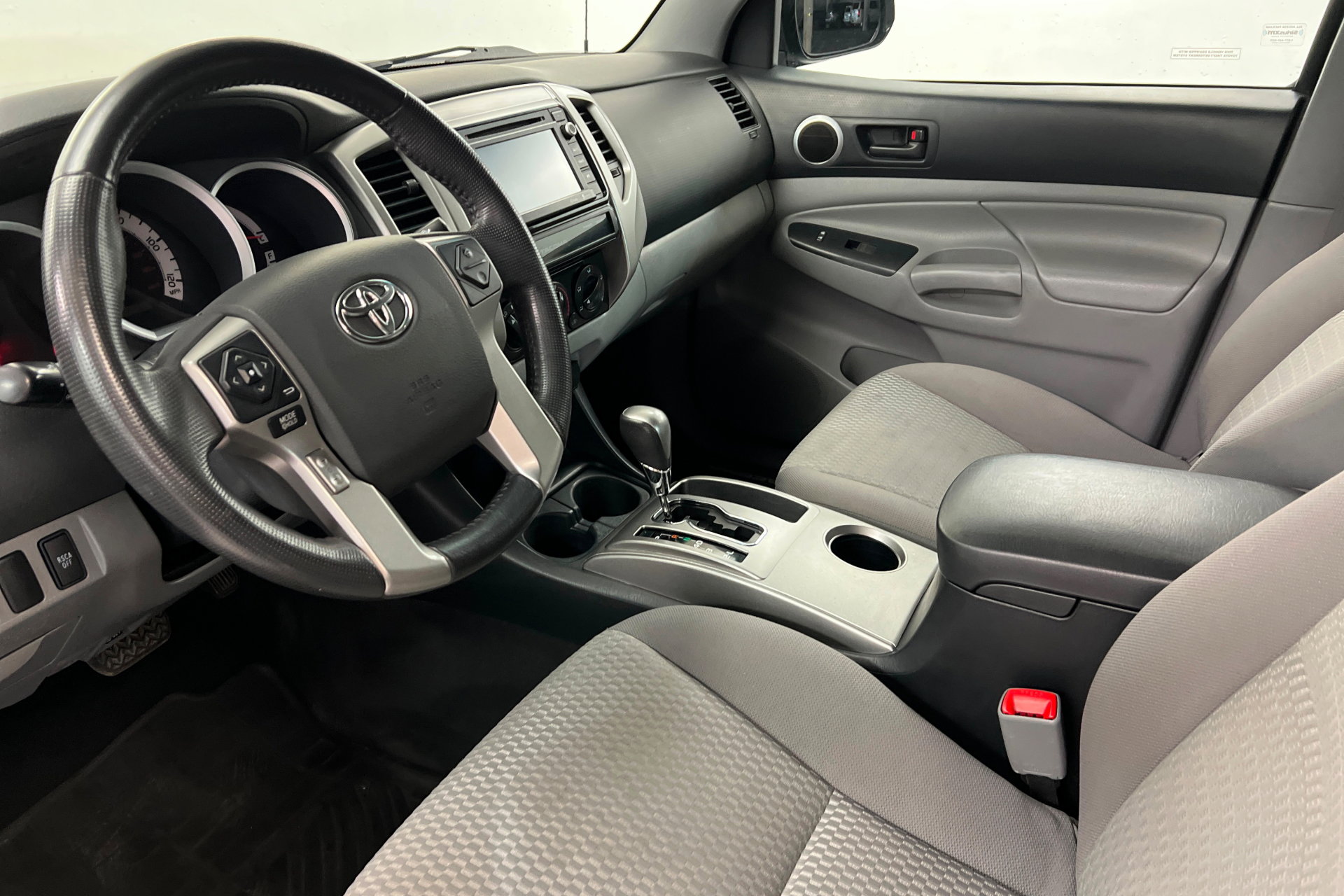 Used 2015 Toyota Tacoma Double Cab 4x4 SR5 V6 Long Bed image 16