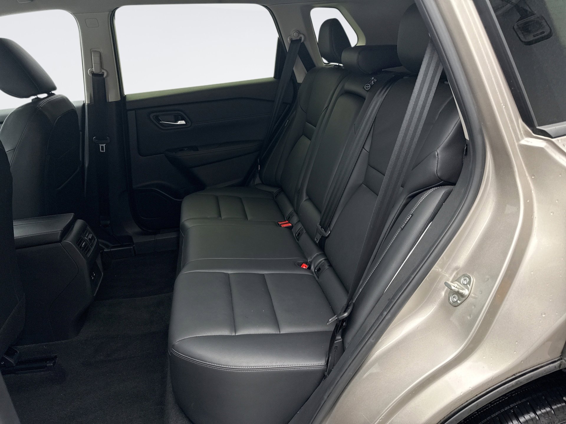 Used 2024 Nissan Rogue SL image 19