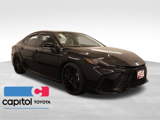 New 2026 Toyota Camry Hybrid w/ Multimedia Upgrade Package
