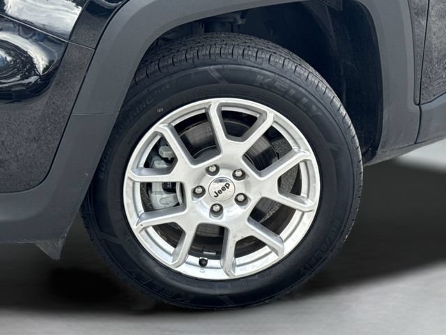 Certified 2023 Jeep Renegade Latitude AWD/4WD image 41