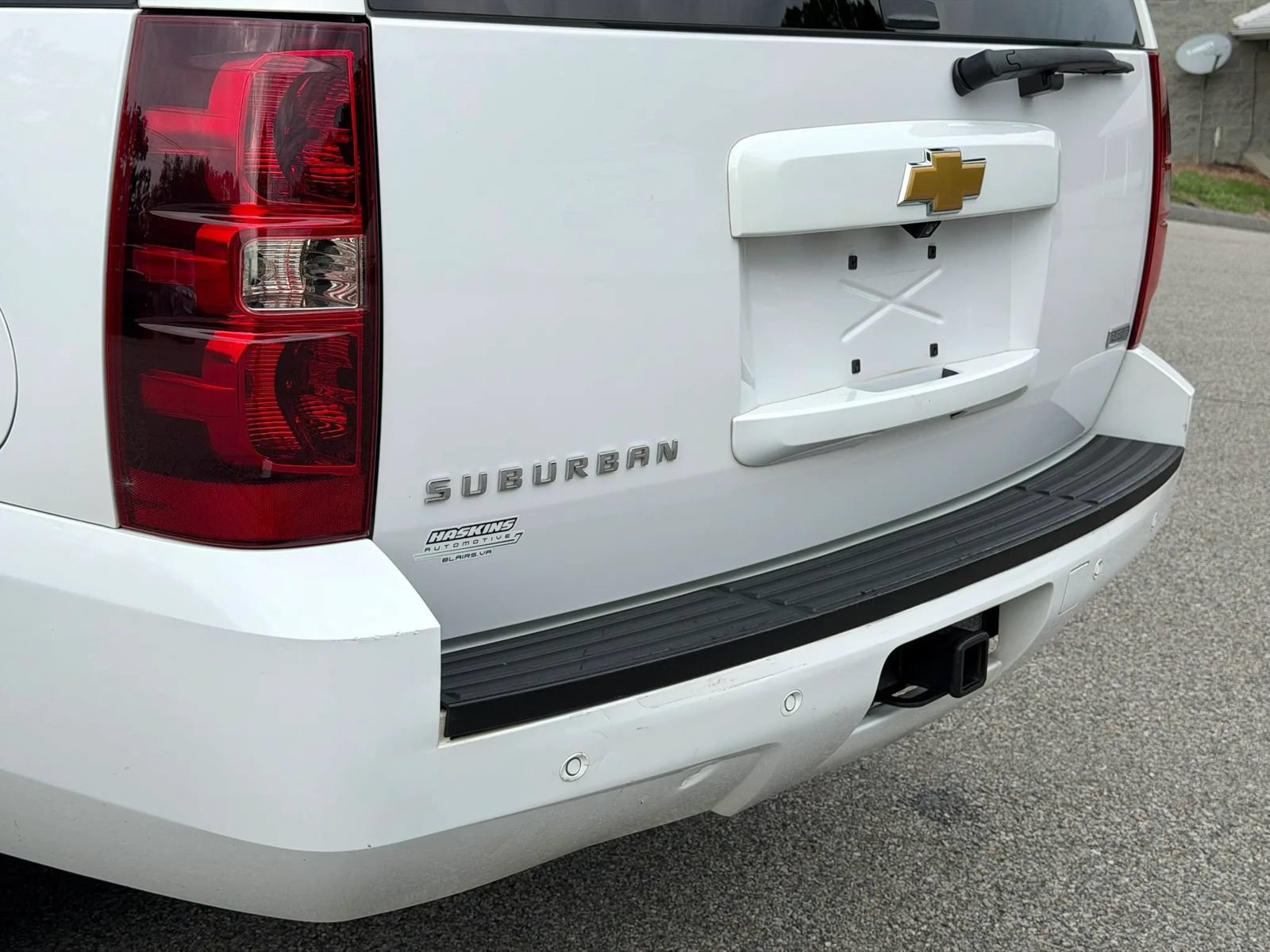 Used 2012 Chevrolet Suburban LT w/ Luxury Package AWD/4WD image 22