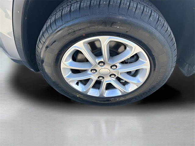 Used 2021 Jeep Grand Cherokee Laredo image 8